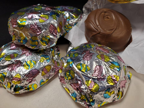 Chocolate Foiled Easter Oreo